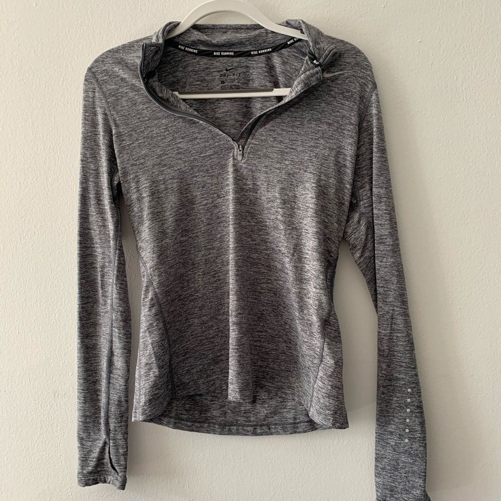 Nike women’s running long sleeve size small